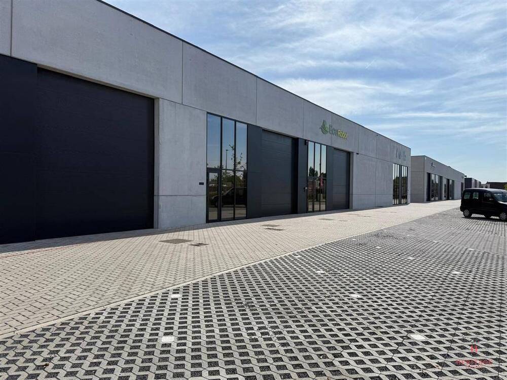 Mixgebouw te  huur in Dentergem 8720 1300.00€  slaapkamers 305.33m² - Zoekertje 574544