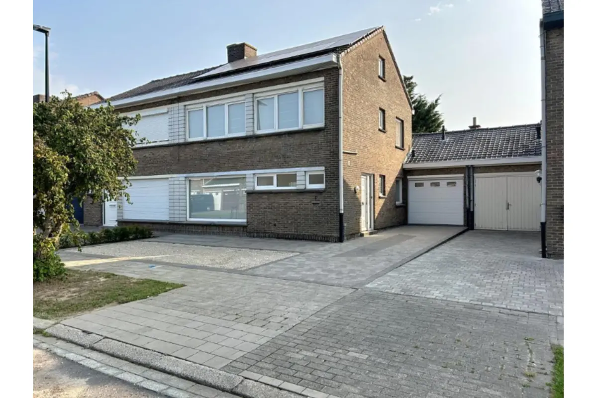 Huis te  koop in Kuurne 8520 345000.00€ 3 slaapkamers 209.00m² - Zoekertje 575581