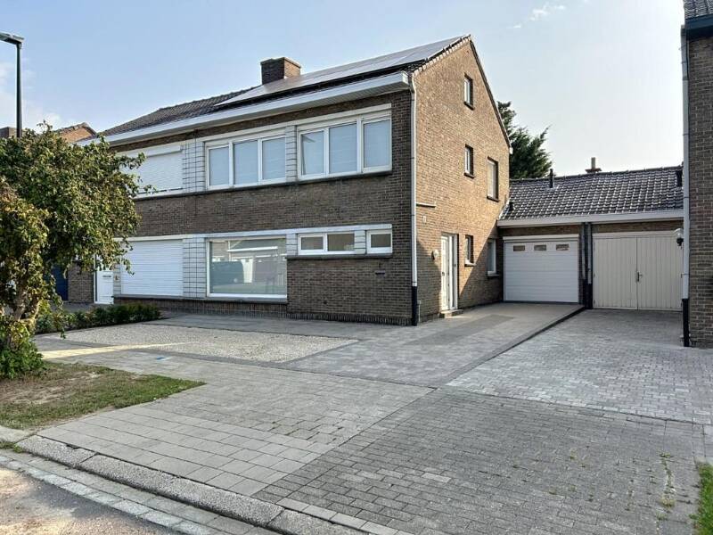 Huis te  koop in Kuurne 8520 345000.00€ 3 slaapkamers 209.00m² - Zoekertje 575581