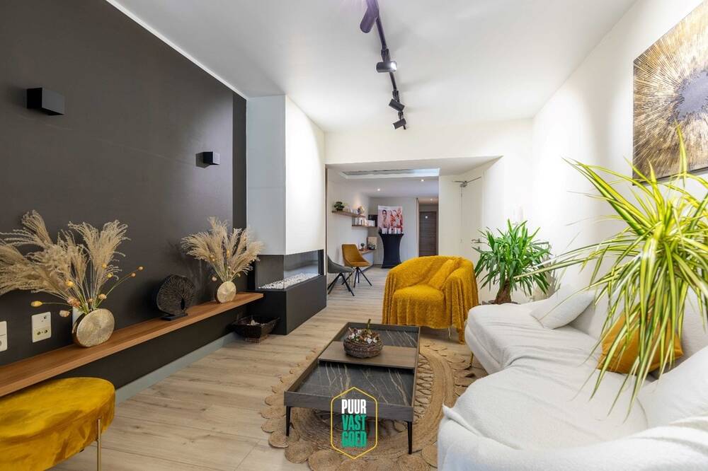 Handelszaak te  koop in Nieuwpoort 8620 475000.00€  slaapkamers 317.00m² - Zoekertje 575412