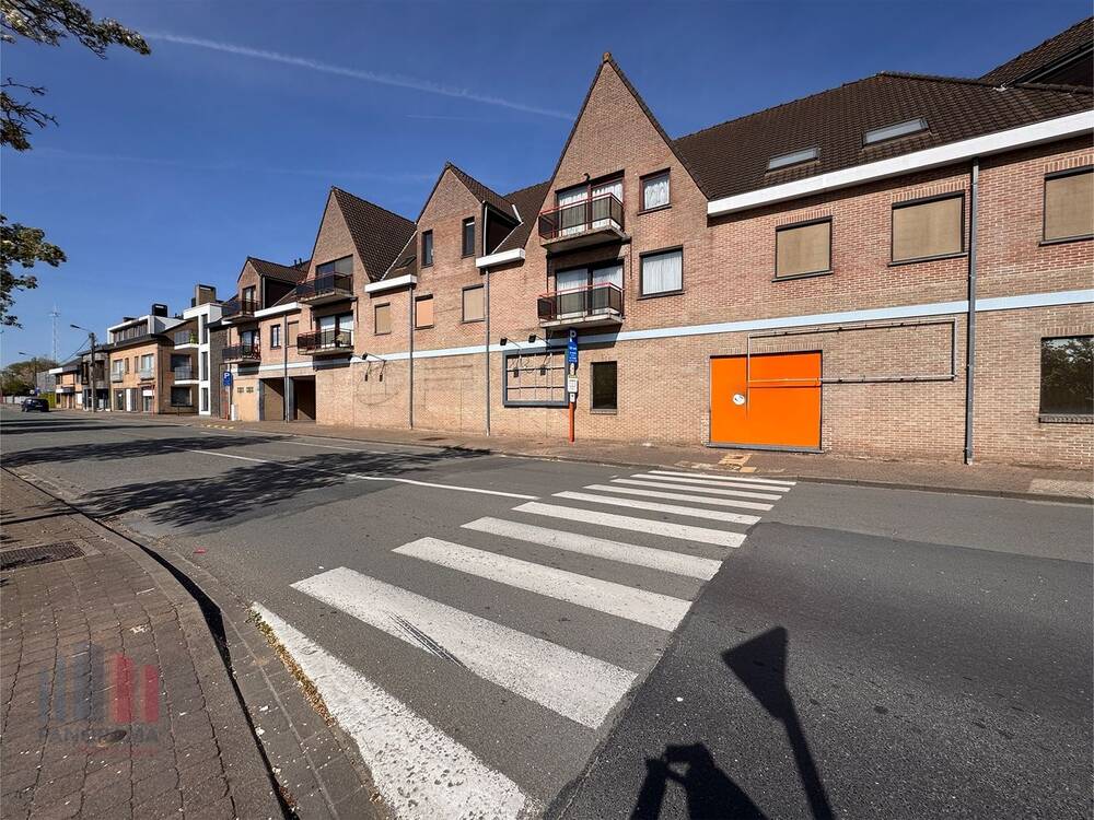 Handelszaak te  huur in Torhout 8820 2763.00€  slaapkamers 510.00m² - Zoekertje 576762