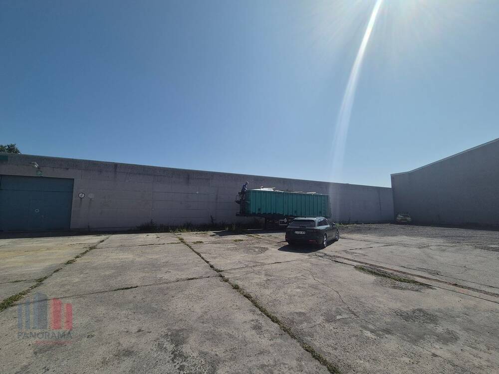 Handelszaak te  huur in Staden 8840 4158.00€  slaapkamers 1080.00m² - Zoekertje 576752