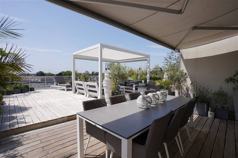 Appartement te  koop in Kortrijk 8500 695000.00€ 2 slaapkamers 205.00m² - Zoekertje 576735