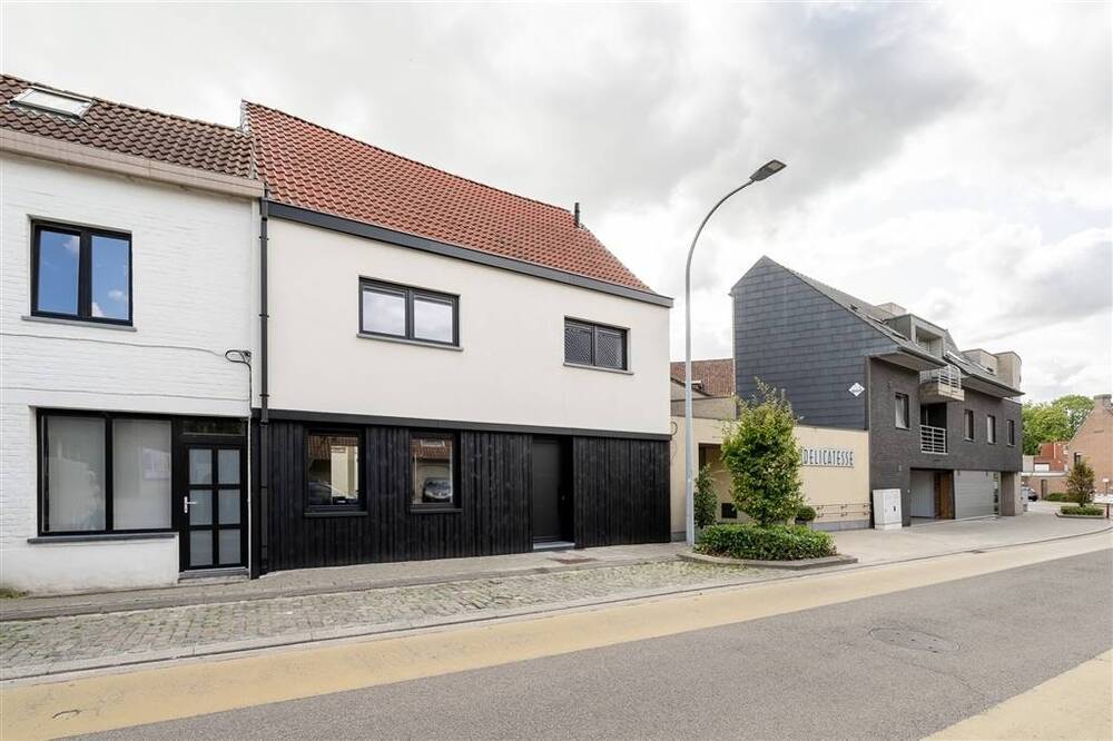 Huis te  koop in Meulebeke 8760 355000.00€ 4 slaapkamers 200.00m² - Zoekertje 578330