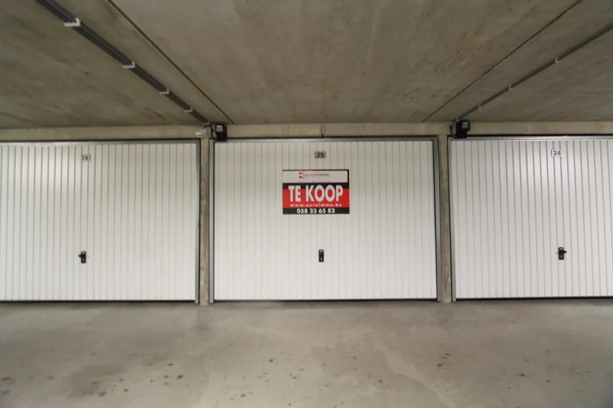 Parking & garage te  koop in Nieuwpoort 8620 64000.00€  slaapkamers m² - Zoekertje 578174
