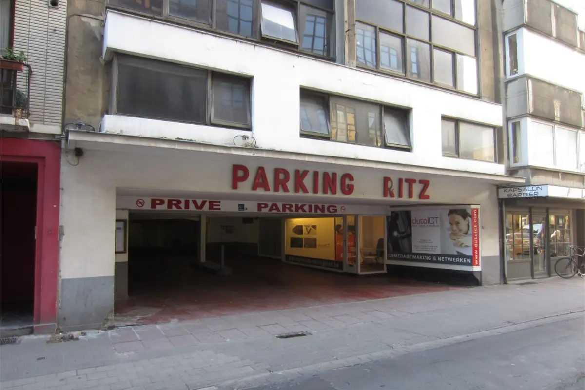 Parking & garage te  huur in Oostende 8400 120.00€  slaapkamers m² - Zoekertje 579325