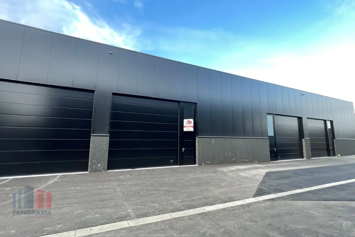 Handelszaak te  koop in Oudenburg 8460 212500.00€  slaapkamers 144.00m² - Zoekertje 581080