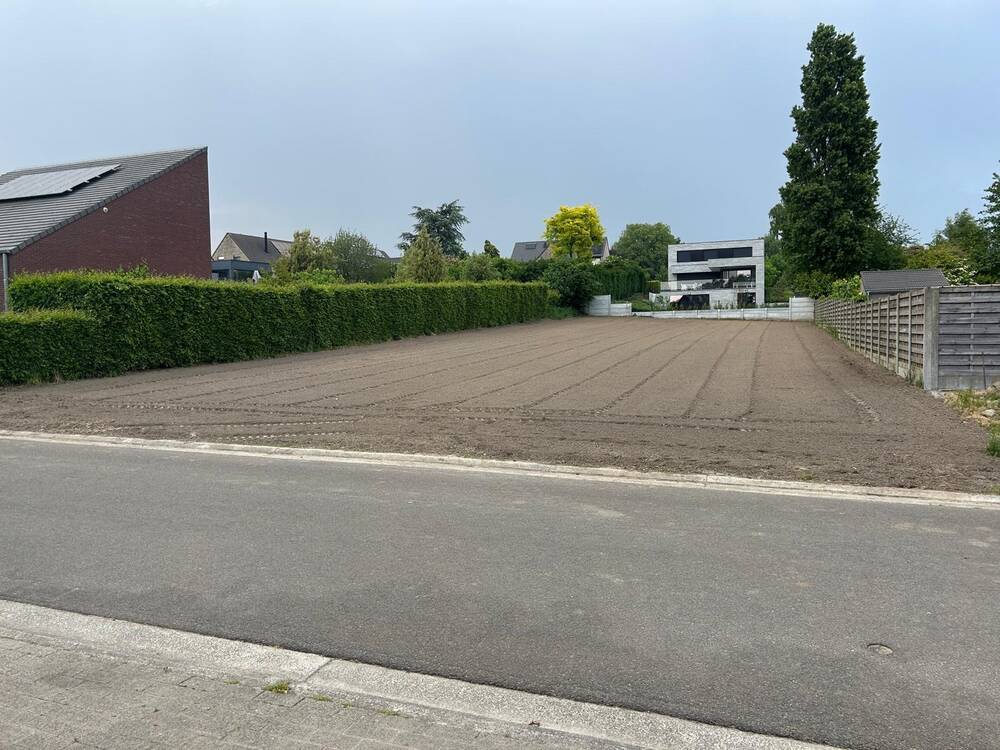 Grond te  koop in Tielt 8700 336740.00€  slaapkamers m² - Zoekertje 583654