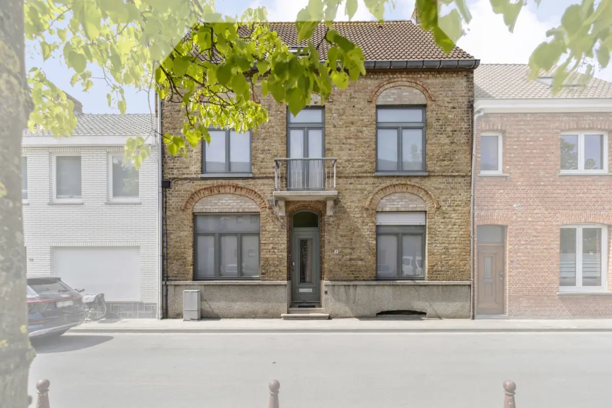 Herenhuis te  koop in Gistel 8470 340000.00€ 4 slaapkamers 251.00m² - Zoekertje 651742