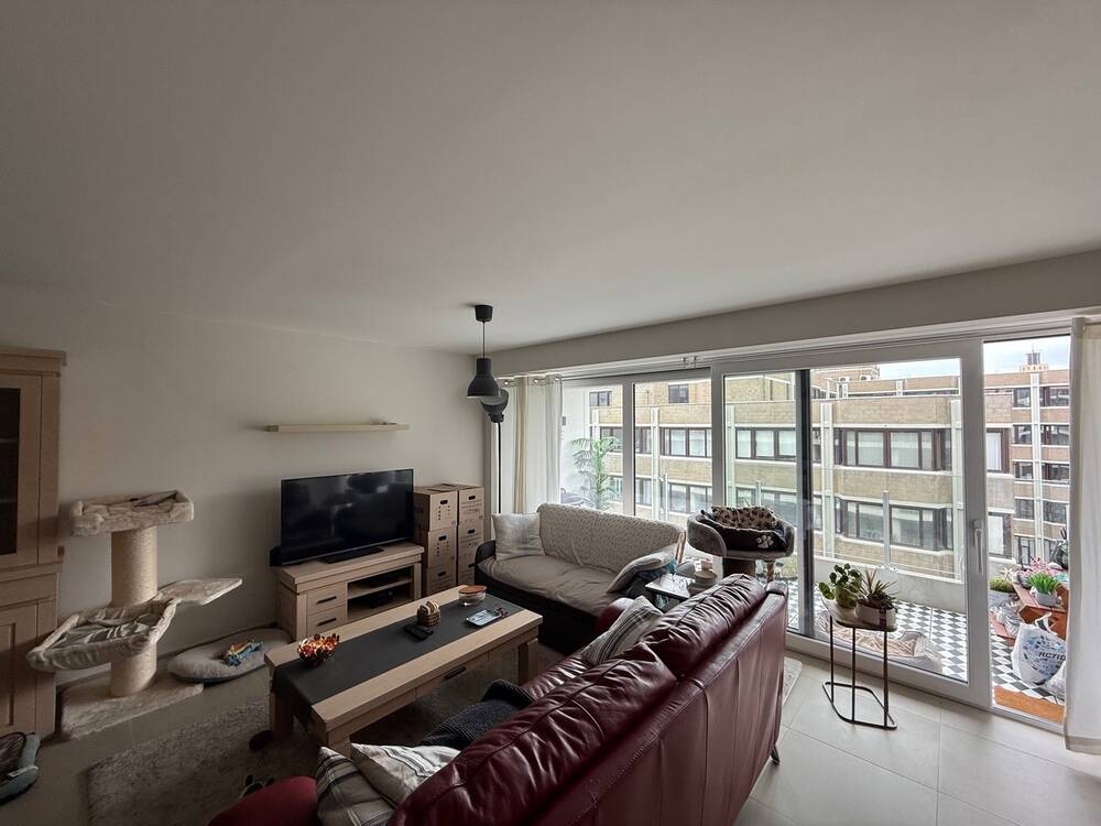 Appartement te  huur in Oostende 8400 950.00€ 2 slaapkamers m² - Zoekertje 583966