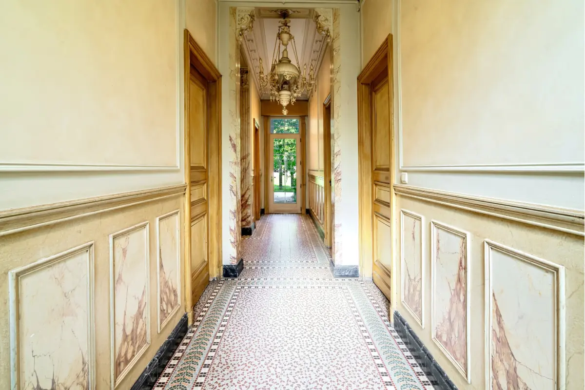 Herenhuis te  koop in Roeselare 8800 650000.00€ 6 slaapkamers 420.00m² - Zoekertje 585628