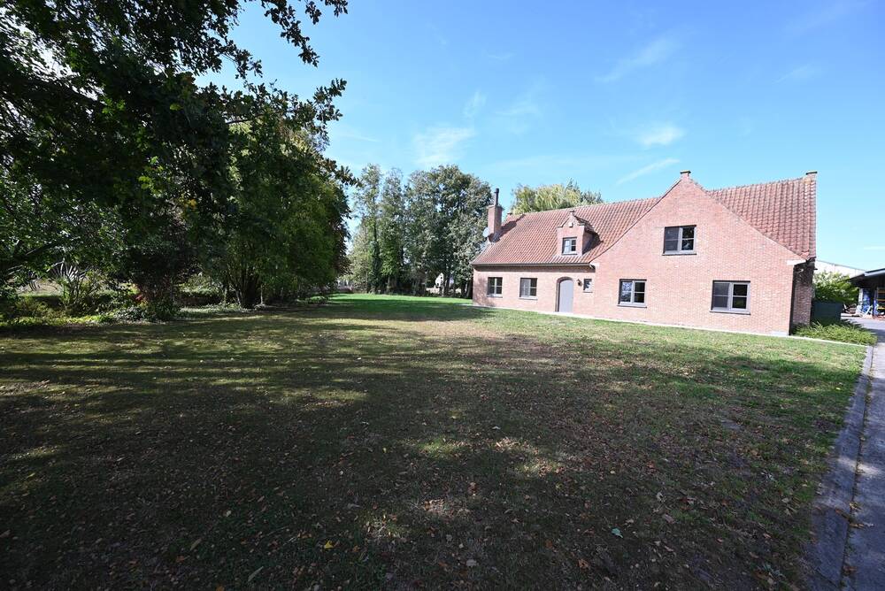 Huis te  huur in Moerkerke 8340 1350.00€ 4 slaapkamers 246.00m² - Zoekertje 585775