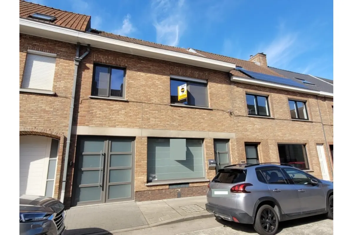 Huis te  koop in Oostkamp 8020 297000.00€ 3 slaapkamers m² - Zoekertje 585907