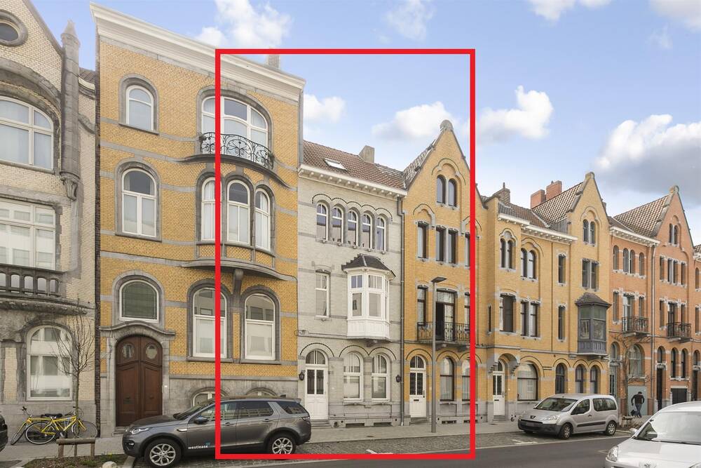 Herenhuis te  huur in Kortrijk 8500 1200.00€ 3 slaapkamers m² - Zoekertje 585975