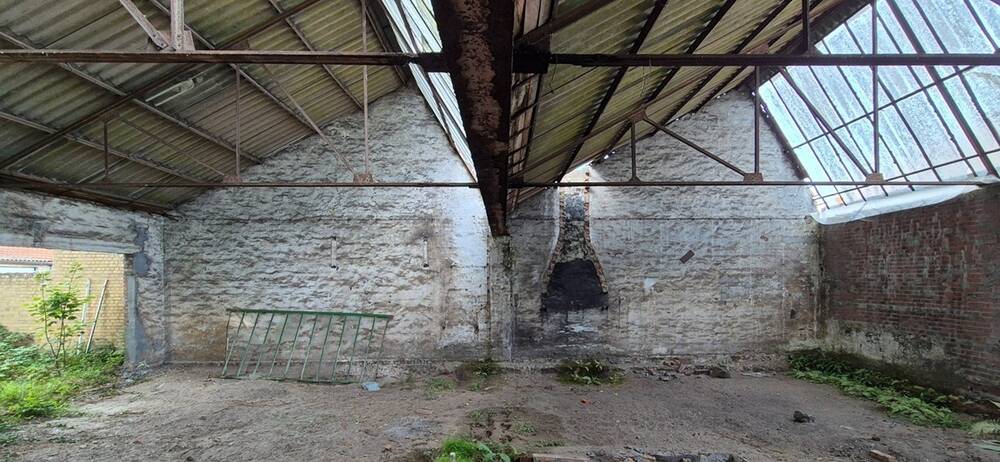 Handelszaak te  koop in Sint-Andries 8200 298000.00€  slaapkamers m² - Zoekertje 587231