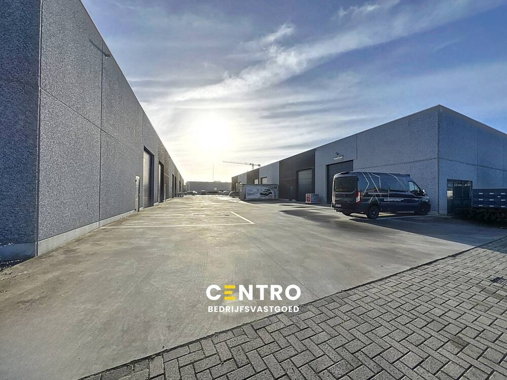 Loft te  huur in Zwevezele 8750 0.00€  slaapkamers 257.00m² - Zoekertje 586872