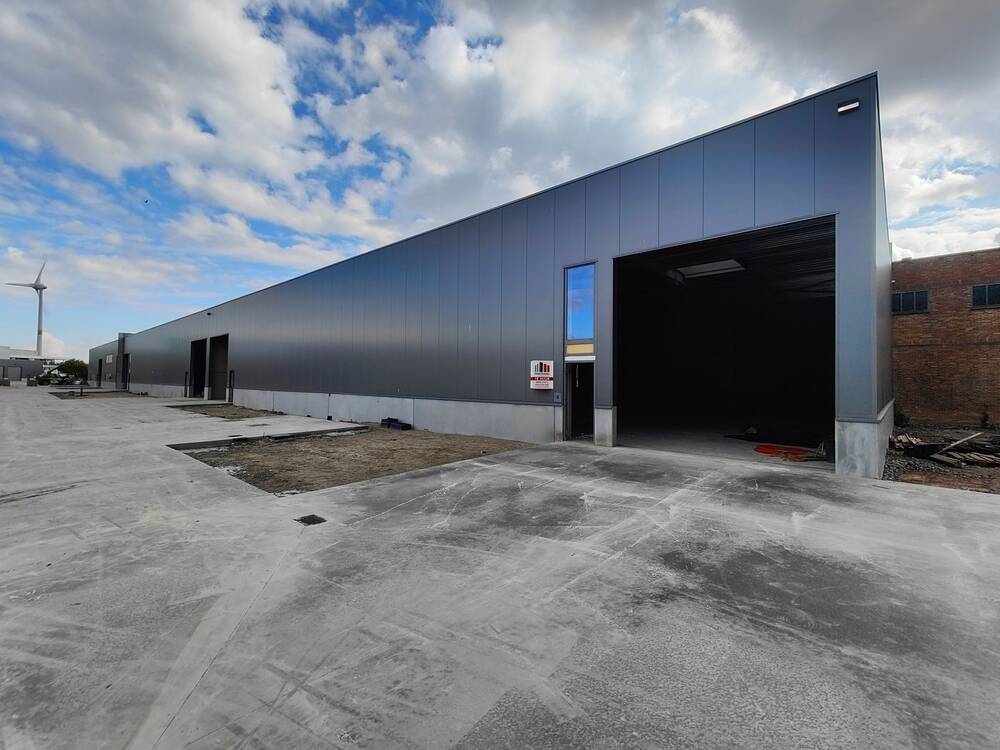 Handelszaak te  huur in Brugge 8000 2100.00€  slaapkamers 360.00m² - Zoekertje 586817