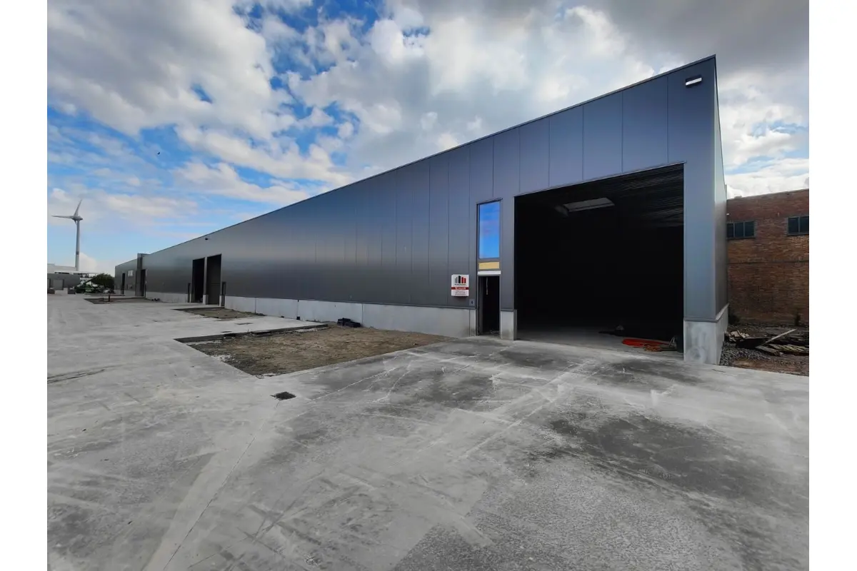 Handelszaak te  huur in Brugge 8000 2100.00€  slaapkamers 360.00m² - Zoekertje 586817