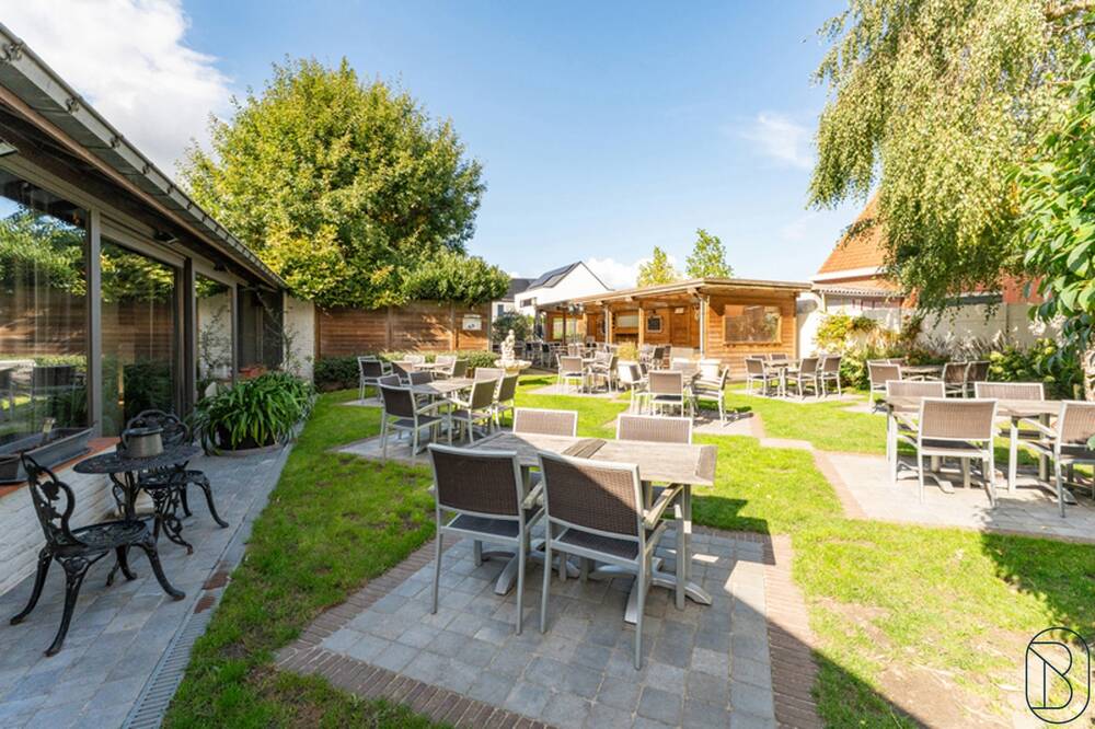Handelszaak te koop in Dentergem 8720 520000.00€ slaapkamers 380.00m² - Zoekertje 587907