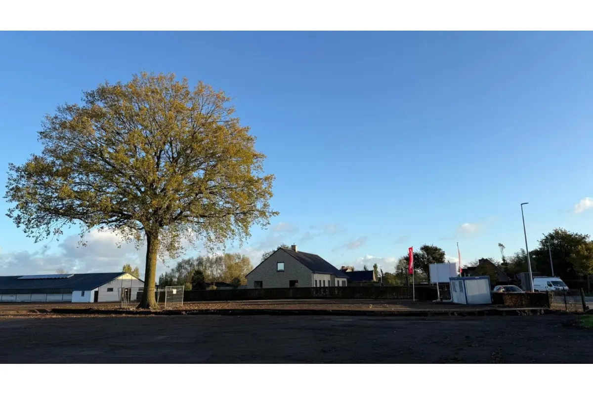 Grond te  koop in Oostkamp 8020 235000.00€  slaapkamers m² - Zoekertje 587776