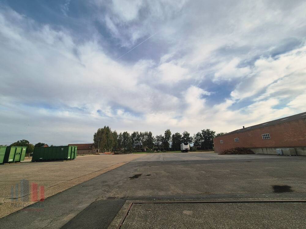 Handelszaak te  huur in Kortemark 8610 1800.00€  slaapkamers 4000.00m² - Zoekertje 587844