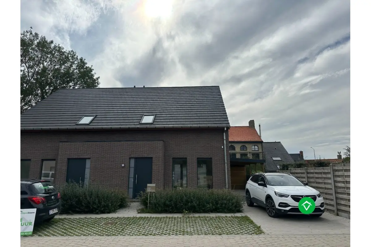 Huis te  huur in Kortemark 8610 955.00€ 3 slaapkamers 170.00m² - Zoekertje 588213