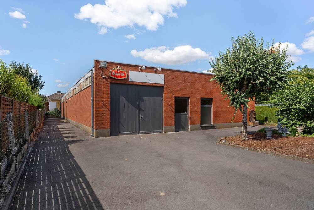 Parking & garage te  koop in Anzegem 8570 390000.00€  slaapkamers m² - Zoekertje 589509