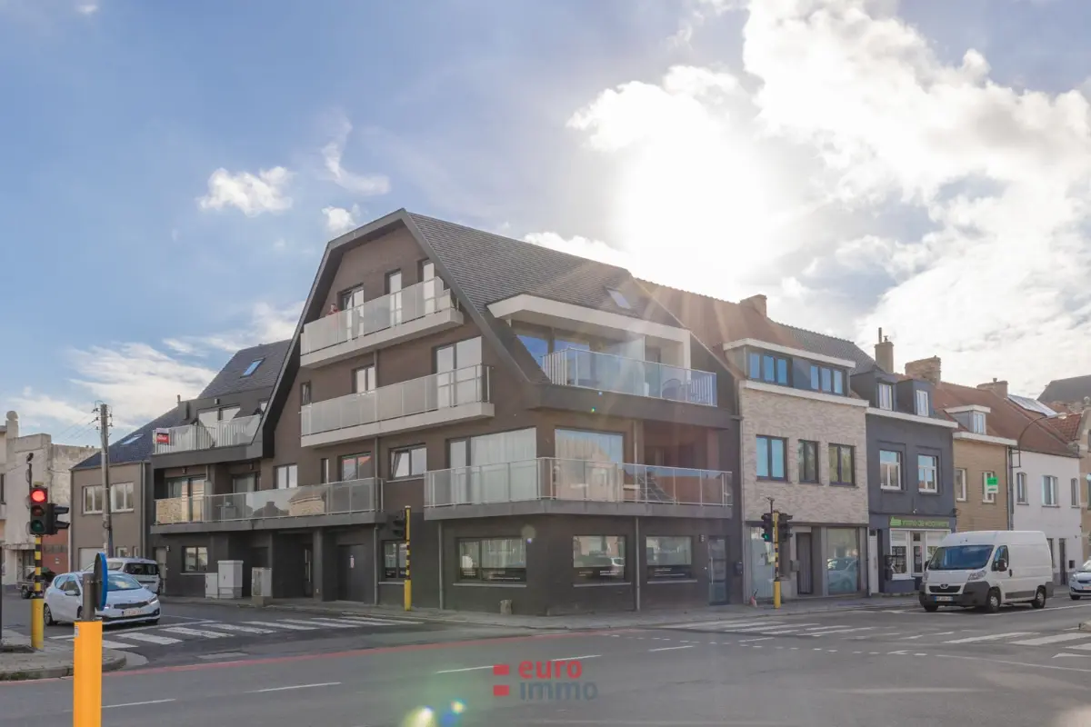 Appartement te  in Lombardsijde 8434 825.00€ 2 slaapkamers 78.00m² - Zoekertje 589701