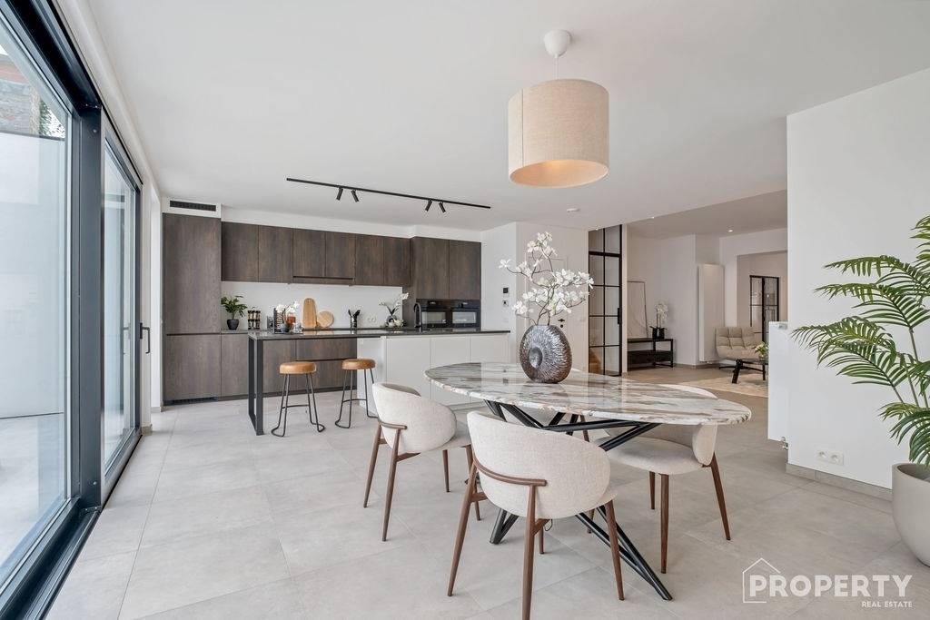 Huis te  koop in Moorsele 8560 535000.00€ 4 slaapkamers 315.00m² - Zoekertje 589865