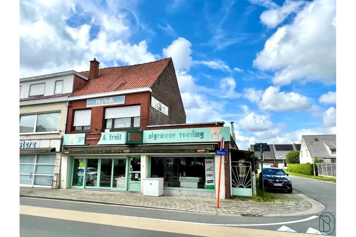 Mixgebouw te  koop in Waregem 8790 375000.00€  slaapkamers 400.00m² - Zoekertje 589914