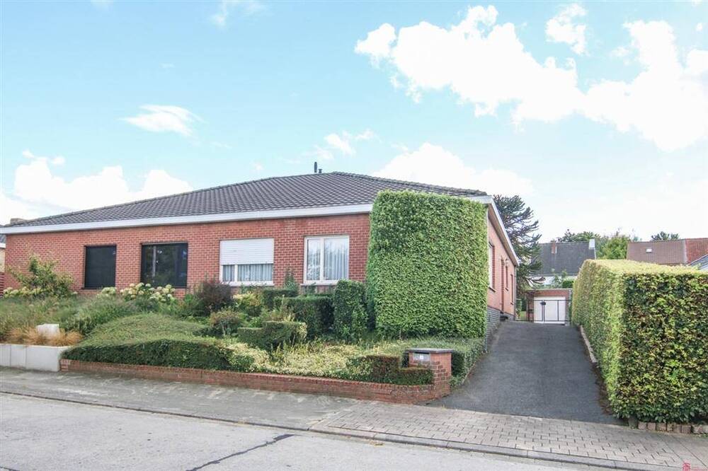 Huis te koop in Marke 8510 330000.00€ 3 slaapkamers 184.00m² - Zoekertje 590552