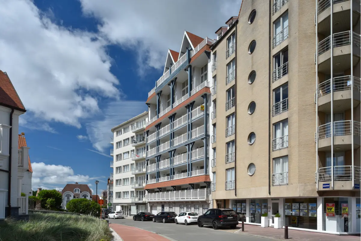 Appartement te  huur in Heist-aan-Zee 8301 1500.00€ 2 slaapkamers 107.00m² - Zoekertje 590222