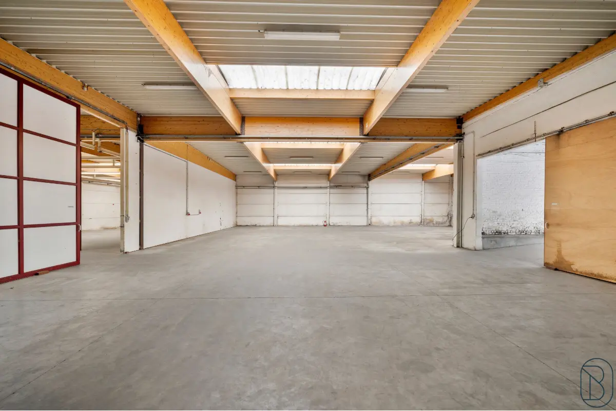 Handelszaak te  koop in Anzegem 8570 950000.00€  slaapkamers 1600.00m² - Zoekertje 590336