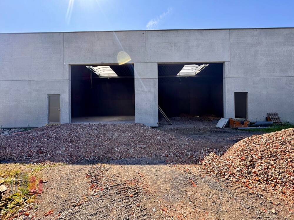 Handelszaak te  koop in Aartrijke 8211 374755.00€  slaapkamers 256.00m² - Zoekertje 591162