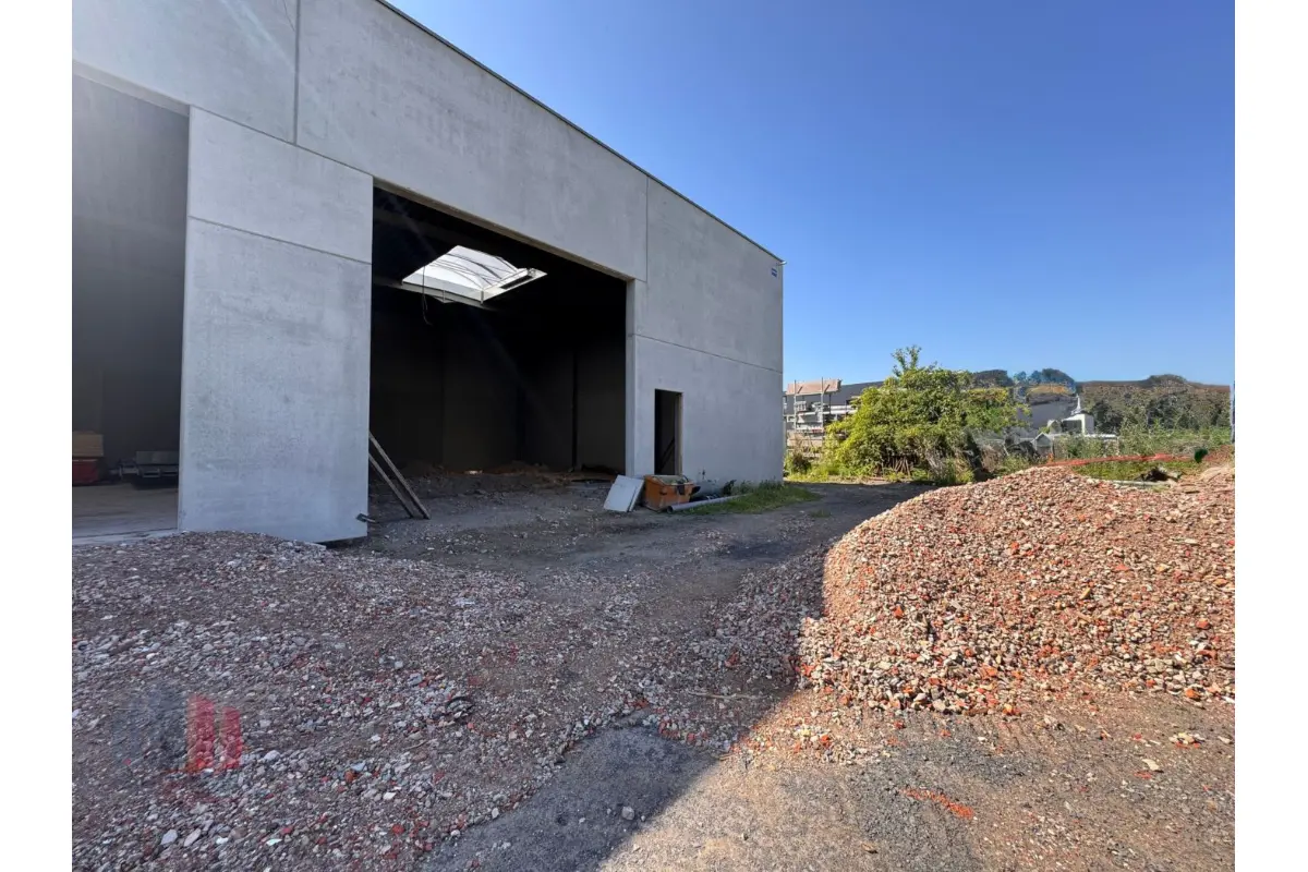 Handelszaak te  koop in Aartrijke 8211 292230.00€  slaapkamers 192.00m² - Zoekertje 591161