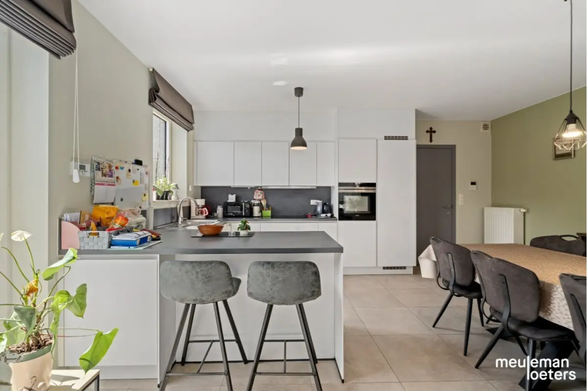 Appartement te  koop in Oostkamp 8020 310000.00€ 2 slaapkamers 112.00m² - Zoekertje 591687