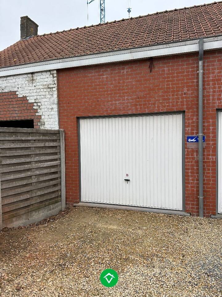 Parking & garage te  huur in Koekelare 8680 80.00€  slaapkamers m² - Zoekertje 592677