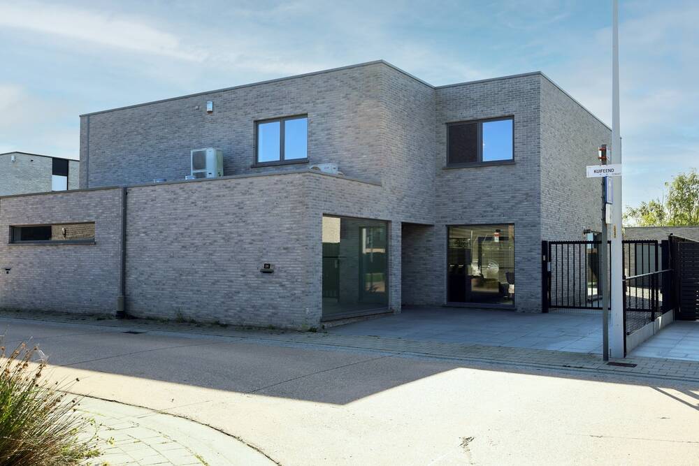 Huis te  koop in Oostende 8400 669000.00€  slaapkamers 244.00m² - Zoekertje 593207