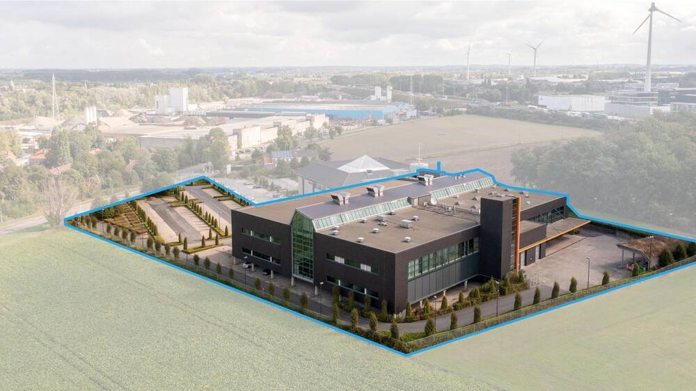 Handelszaak te  huur in Kortrijk 8500 13555.00€  slaapkamers 1807.00m² - Zoekertje 594164