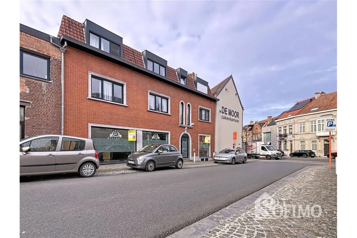 Handelszaak te  huur in Ieper 8900 650.00€  slaapkamers m² - Zoekertje 596606