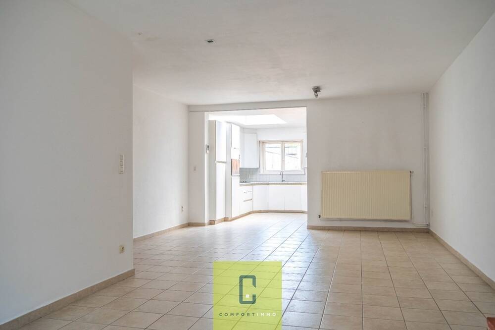 Huis te  koop in Assebroek 8310 299000.00€ 3 slaapkamers 152.00m² - Zoekertje 595772