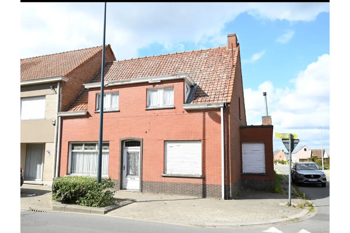 Huis te  koop in Wingene 8750 188000.00€ 3 slaapkamers 162.00m² - Zoekertje 596847