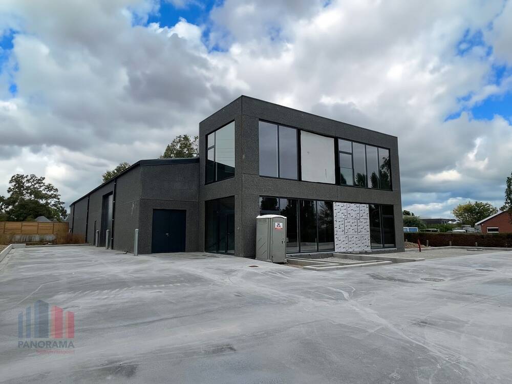 Handelszaak te  huur in Roeselare 8800 4998.00€  slaapkamers 873.00m² - Zoekertje 596898