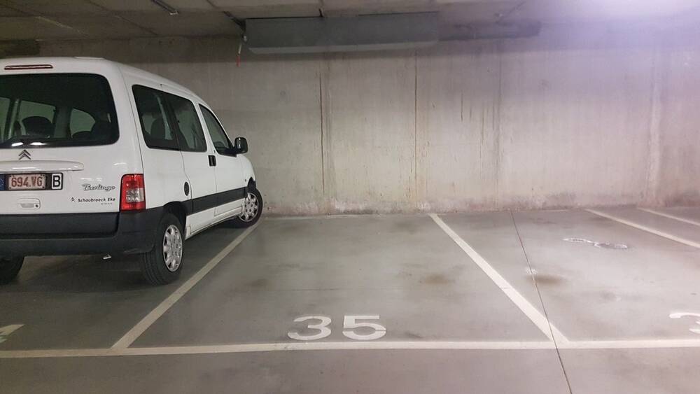 Parking & garage te huur in Oostende 8400 110.00€ slaapkamers m² - Zoekertje 598439