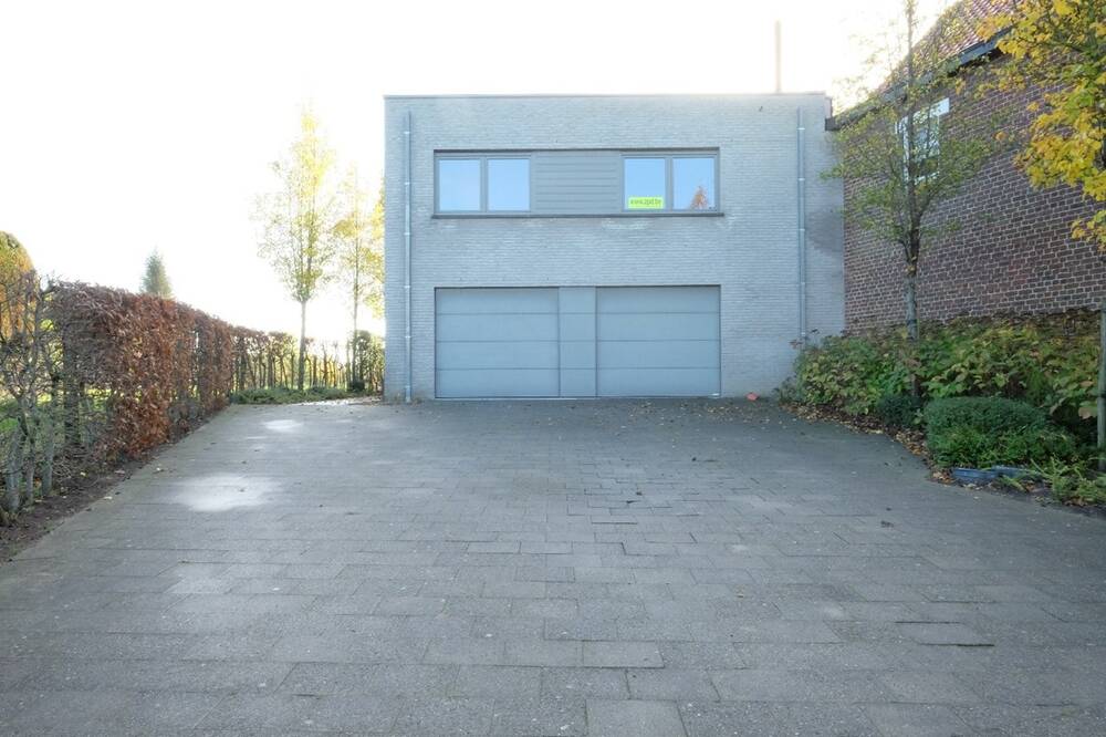 Huis te  huur in Roeselare 8800 1100.00€ 3 slaapkamers 257.00m² - Zoekertje 599600