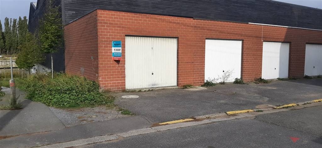 Parking & garage te  koop in Harelbeke 8530 30000.00€  slaapkamers m² - Zoekertje 600170