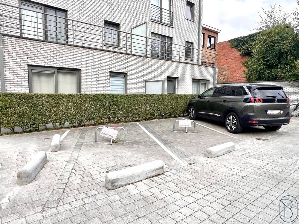 Parking & garage te  koop in Waregem 8790 7500.00€  slaapkamers m² - Zoekertje 599980