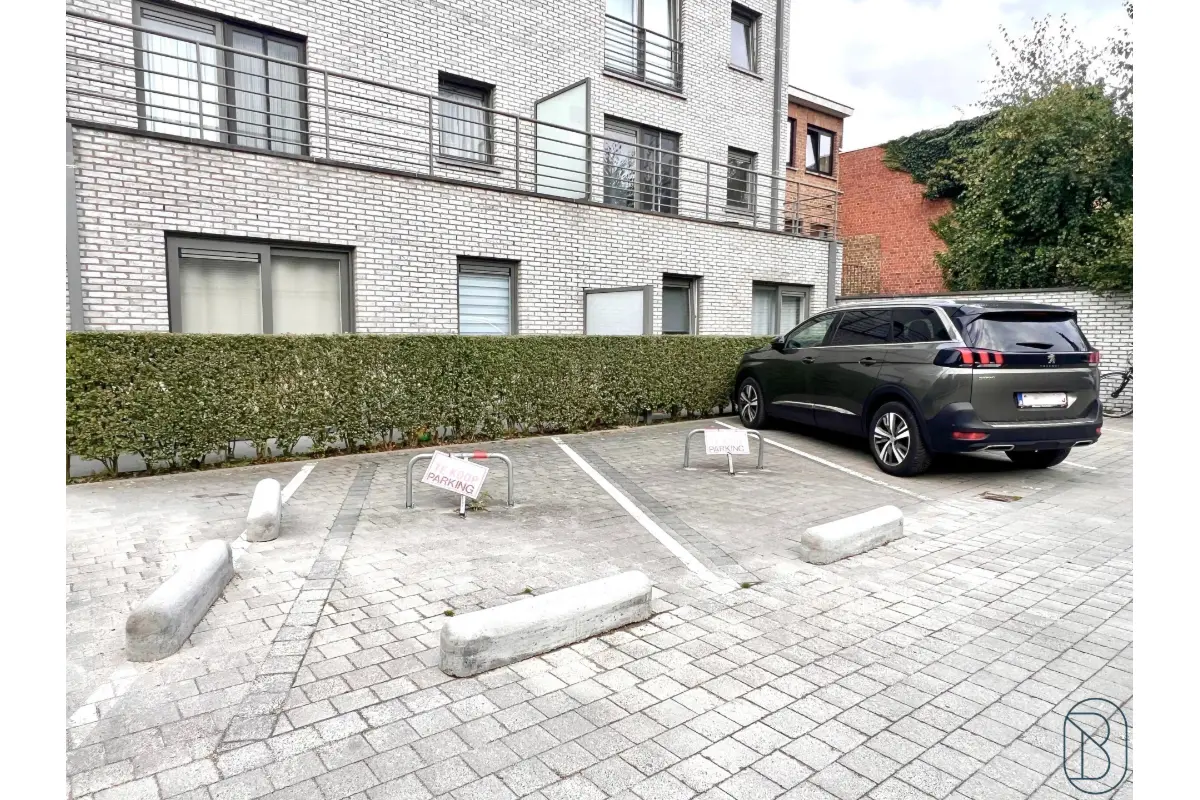 Parking & garage te  koop in Waregem 8790 10000.00€  slaapkamers m² - Zoekertje 599980