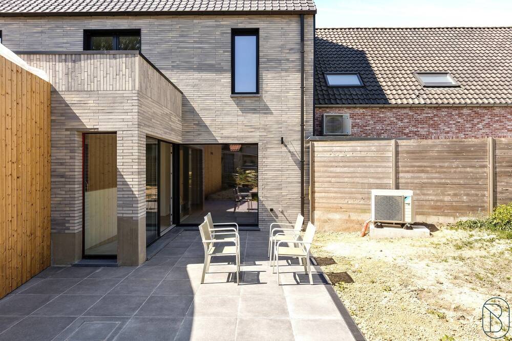 Huis te  koop in Ooigem 8710 399500.00€ 3 slaapkamers 230.00m² - Zoekertje 601018