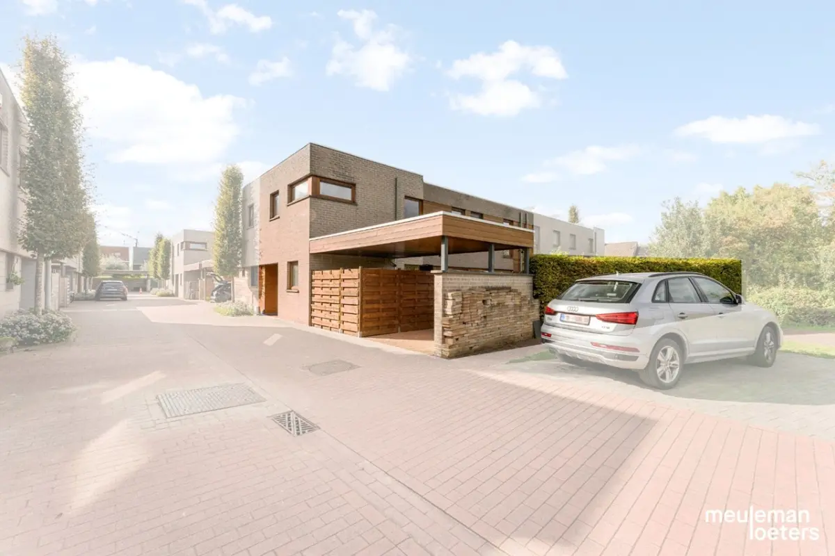 Huis te  koop in Oostkamp 8020 330000.00€ 3 slaapkamers 130.00m² - Zoekertje 601262